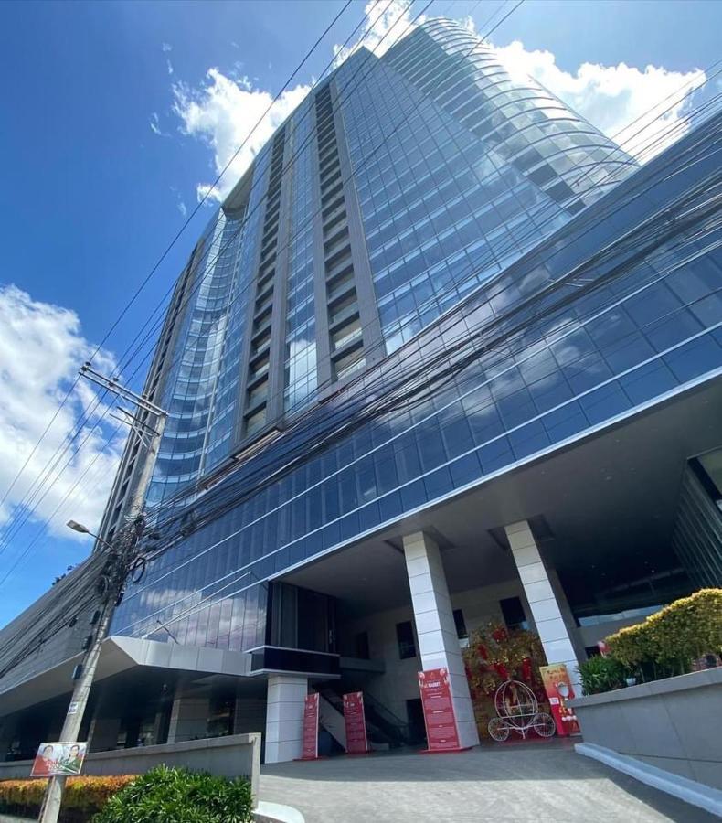 Condotel Aeon Towers Davao 20Mbps Wifi エクステリア 写真